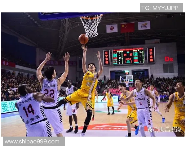 上海篮球队灵活性引发热议球迷对战术调整与球员表现的不同看法